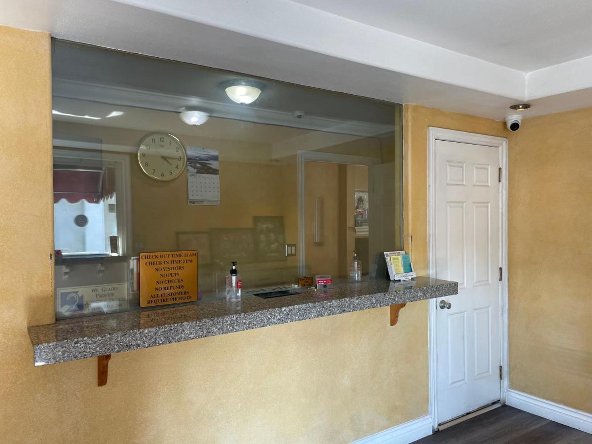Legacy Inn & Suites Anaheim Exterior foto